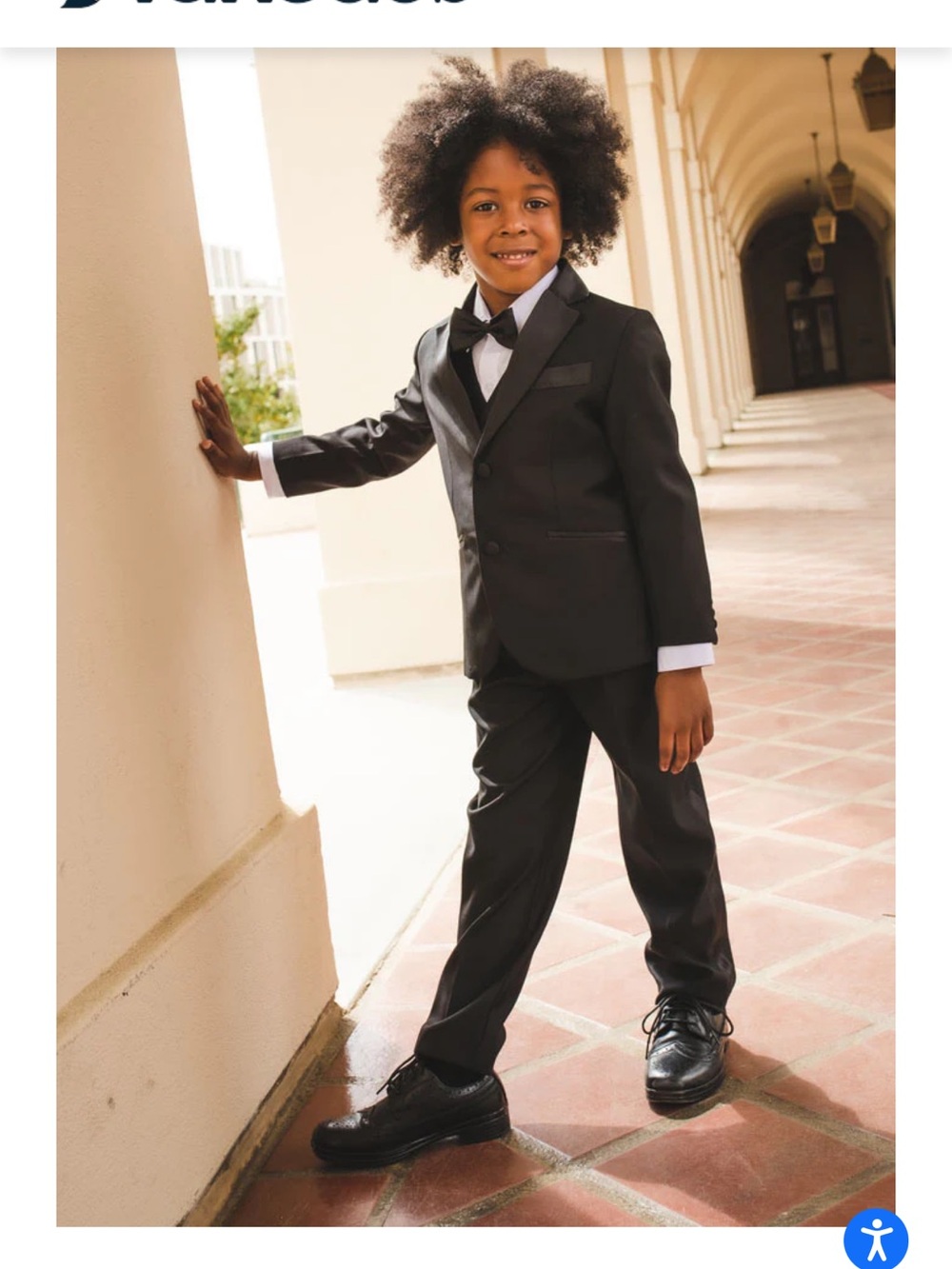 Boys Tuxedo - 4T includes Jacket, Pants, Vest, Bow Tie, Suspenders